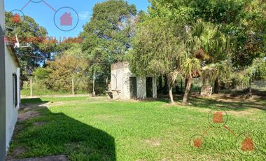 CASA EN VENTA SOBRE AV. PRINCIPAL (Col Ayuí)