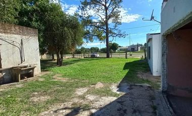 CASA EN VENTA SOBRE AV. PRINCIPAL (Col Ayuí)