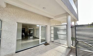 Departamento en Venta. 2 amb. Balcón terraza. Parrilla. Centro Zárate