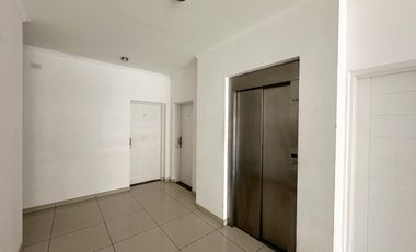 Departamento en Venta. 2 amb. Balcón terraza. Parrilla. Centro Zárate