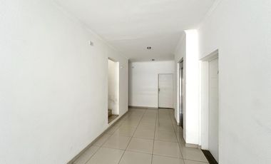 Departamento en Venta. 2 amb. Balcón terraza. Parrilla. Centro Zárate