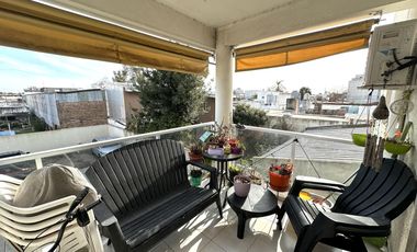 Departamento en Venta. 2 amb. Balcón terraza. Parrilla. Centro Zárate