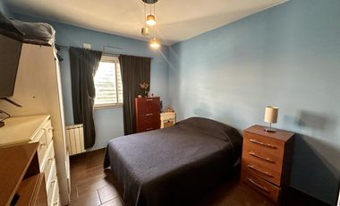 Departamento en Venta. 2 amb. Balcón terraza. Parrilla. Centro Zárate