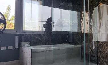 HERMOSA PROPIEDAD EN VENTA-EL PAYADOR 2050-BARRIO PUNTA CHACRA -ROLDAN