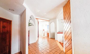 COL. LA MAGDALENA, CASA EN C.H. CON JARDÍN EXTERIOR E INTERIOR