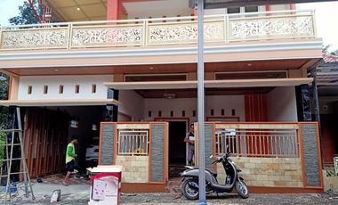 RUMAH MODERN dua lantai