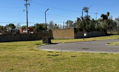 Excelente terreno en Val’Quirico en barrio Bosques