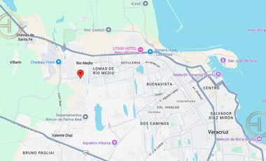 Casa con Local Comercial en Venta en el Fracc. Los Torrentes a 30 min. del Puerto de Veracruz.