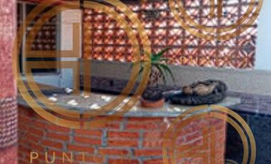 Casa con Local Comercial en Venta en el Fracc. Los Torrentes a 30 min. del Puerto de Veracruz.