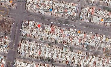 Casa con Local Comercial en Venta en el Fracc. Los Torrentes a 30 min. del Puerto de Veracruz.