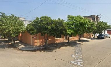 Casa en  Venta a 3 min de Playa Coatzacoalcos, Veracruz.