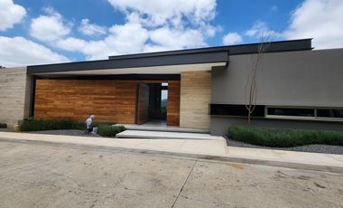 Casa en Venta en Club de Golf Tres Marías de Primer Nivel