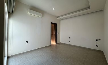 CASA CON 4 HABITACIONES EN RENTA EN PALMAS
