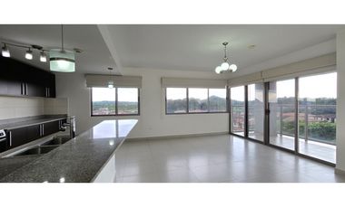 Apartamento con hermosa Vista - Woodlands, Panamá Pacífico
