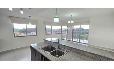 Apartamento con hermosa Vista - Woodlands, Panamá Pacífico