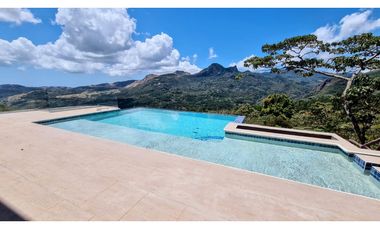 VENDO CABAÑA CON PISCINA EN LA MONTAÑA  ALTOS DEL MARIA