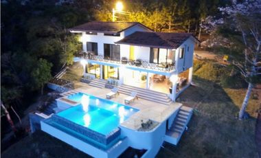 VENDO CABAÑA CON PISCINA EN LA MONTAÑA  ALTOS DEL MARIA