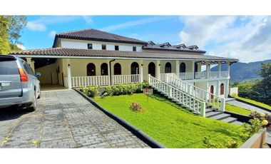 VENTA CASA LUJOSA EN  ALTOS DEL MARIA 2074M2 MLD
