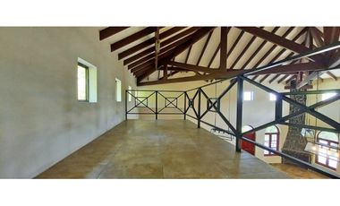VENTA CASA LUJOSA EN  ALTOS DEL MARIA 2074M2 MLD
