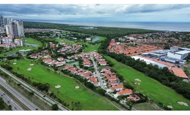 TERRENO EN SANTA MARIA DISTRICT - COMERCIAL