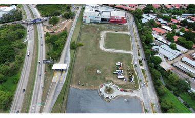TERRENO EN SANTA MARIA DISTRICT - COMERCIAL