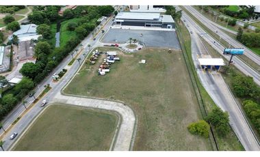 TERRENO EN SANTA MARIA DISTRICT - COMERCIAL