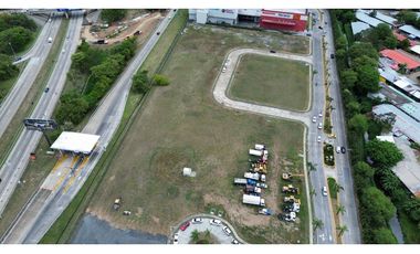 TERRENO EN SANTA MARIA DISTRICT - COMERCIAL