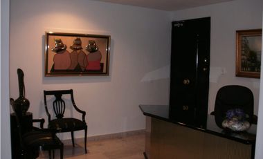 ALQUILER OFICINA AMOBLADA PUEBLO NUEVO