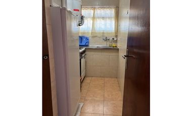 Dpto.2 amb. c/cochera a 1 cuadra de la playa!