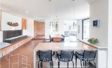 HERMOSA CASA EN CHIA SINDAMANOY, MODERNA, DISEÑO EXCLUSIVO