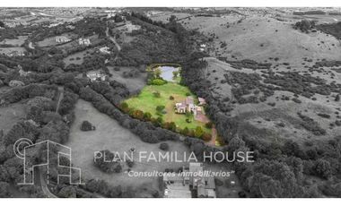 HERMOSA CASA EN CHIA SINDAMANOY, MODERNA, DISEÑO EXCLUSIVO