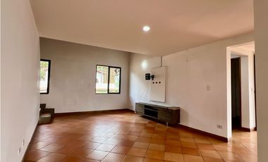 Casa Campestre en Unidad Cerrada - Copacabana