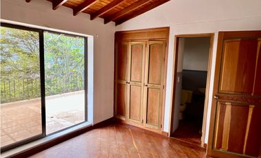 Casa Campestre en Unidad Cerrada - Copacabana