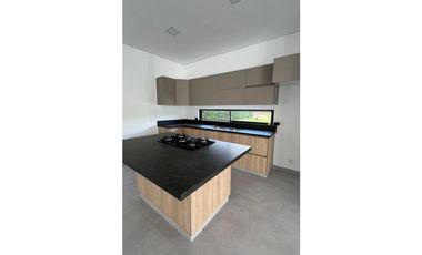 Casa campestre en condominio para la venta en Cerritos, Pereira!!!