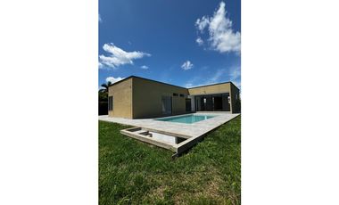 Casa campestre en condominio para la venta en Cerritos, Pereira!!!