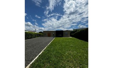 Casa campestre en condominio para la venta en Cerritos, Pereira!!!