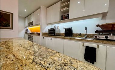 VENTA APARTAMENTO 200m2 VISTA CERROS REMODELADO EXTERIOR CHICO