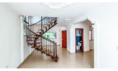 PROPIEDAD EN ZONA RESIDENCIAL EXCLUSIVA!