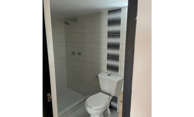 ACSI 1230. Casa en venta de 3 pisos en Chía, Cundinamarca.