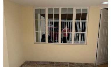 ACSI 1230. Casa en venta de 3 pisos en Chía, Cundinamarca.