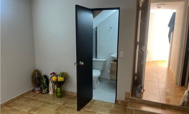 ACSI 1230. Casa en venta de 3 pisos en Chía, Cundinamarca.