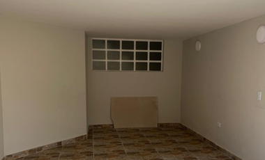 ACSI 1230. Casa en venta de 3 pisos en Chía, Cundinamarca.