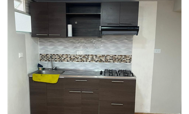 ACSI 1230. Casa en venta de 3 pisos en Chía, Cundinamarca.