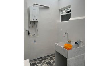 ACSI 1230. Casa en venta de 3 pisos en Chía, Cundinamarca.