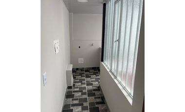 ACSI 1230. Casa en venta de 3 pisos en Chía, Cundinamarca.