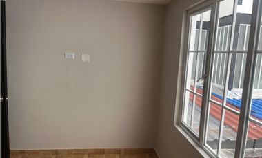 ACSI 1230. Casa en venta de 3 pisos en Chía, Cundinamarca.