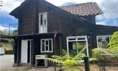 Alquiler de Casa en Alto Palmas en Madera Inmunizada en Unidad Cerrada