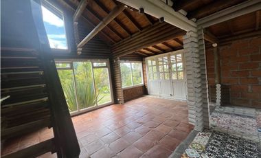 Alquiler de Casa en Alto Palmas en Madera Inmunizada en Unidad Cerrada