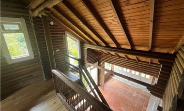Alquiler de Casa en Alto Palmas en Madera Inmunizada en Unidad Cerrada