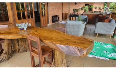 SE VENDE O PERMUTA LINDA  CASA CAMPESTRE EN CALI DAPA  AREA 2500 M2